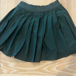 lululemon athletica Dark Green athletic Skirt-NEVER WORN